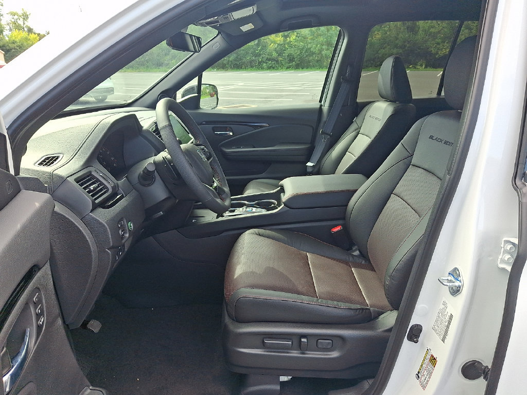 New 2026 Honda Ridgeline Black Edition image 7