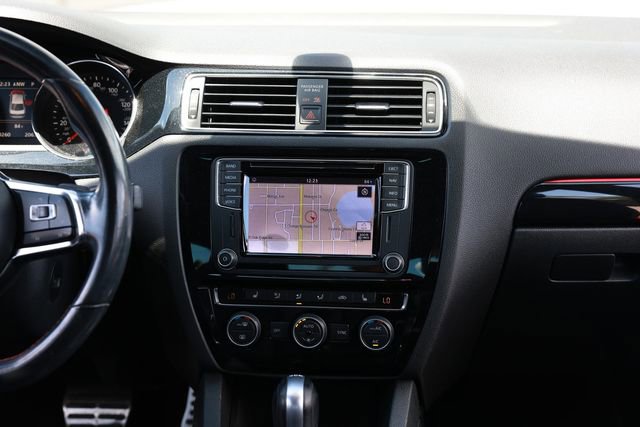 Used 2017 Volkswagen Jetta GLI FWD image 37