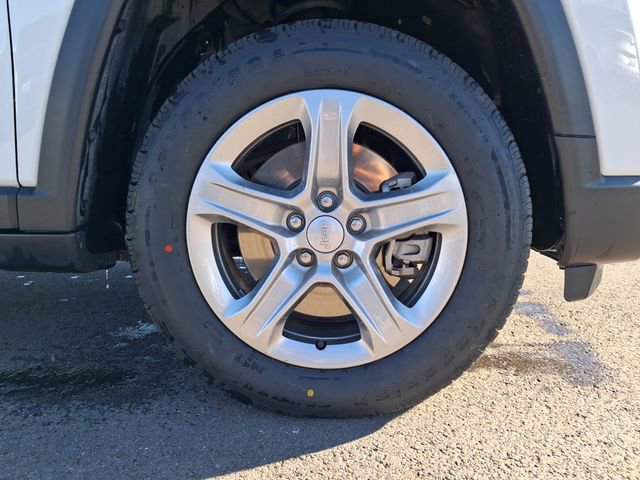 Used 2024 Jeep Compass Sport image 10