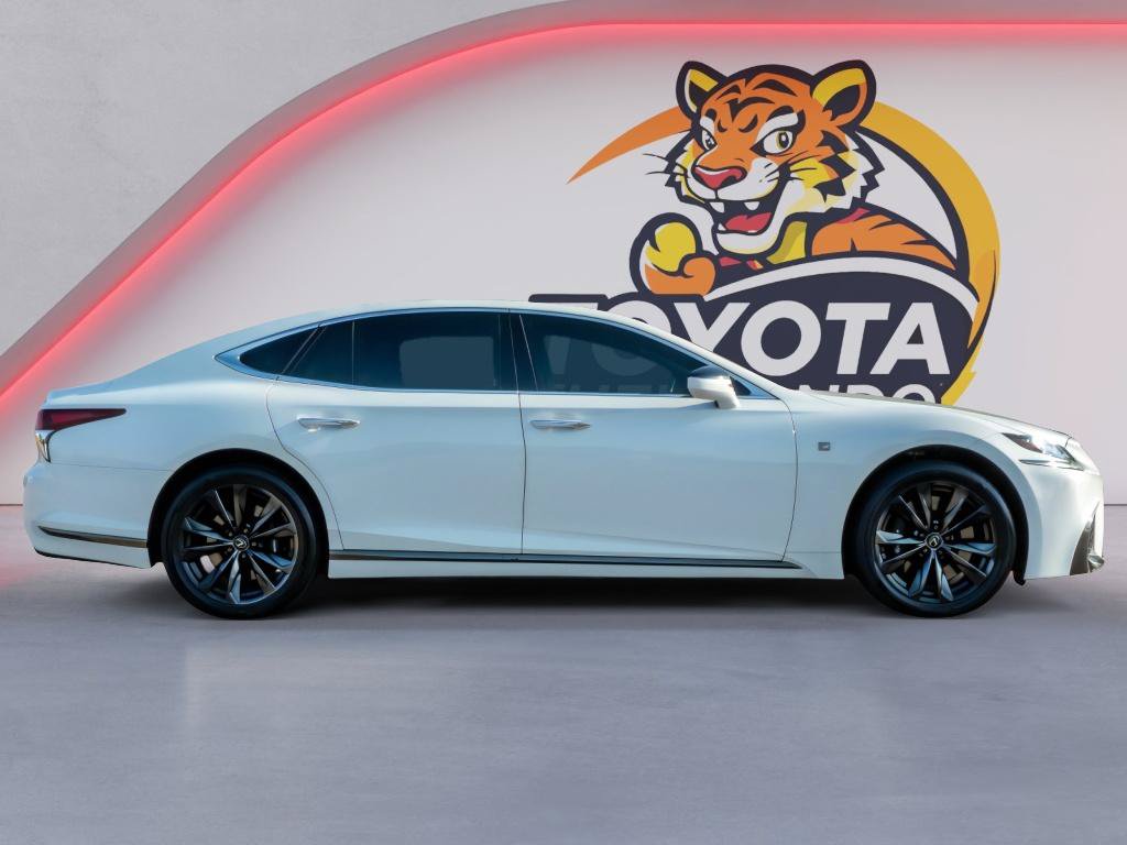 Used 2019 Lexus LS 500 F Sport w/ Accessory Package (Z1) AWD/4WD image 4