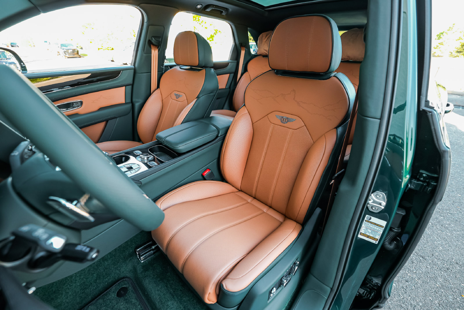 New 2027 Bentley Bentayga AWD/4WD image 26