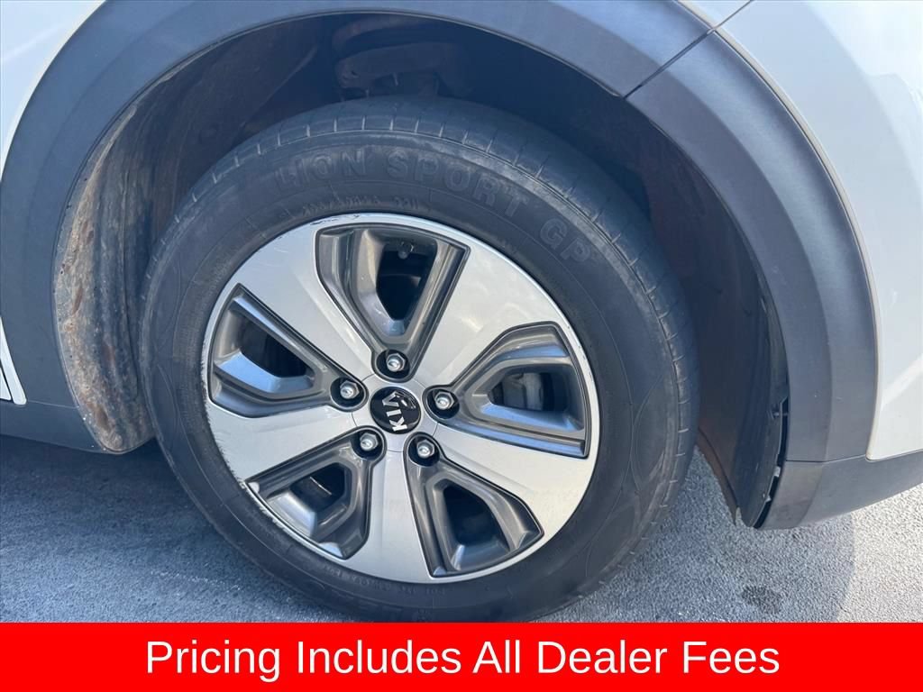 Used 2019 Kia Niro LX FWD image 2