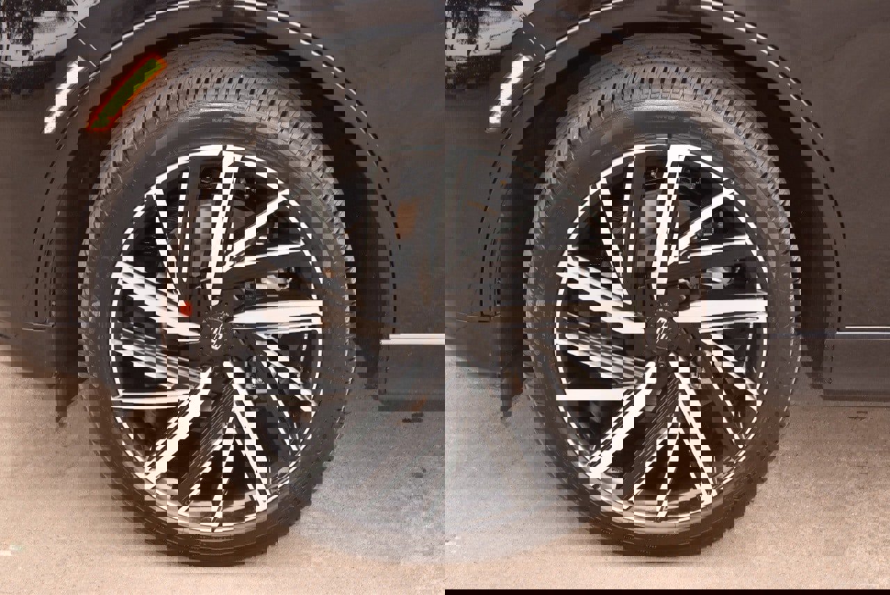 New 2026 Lincoln Aviator Black Label w/ Dynamic Handling Package image 40