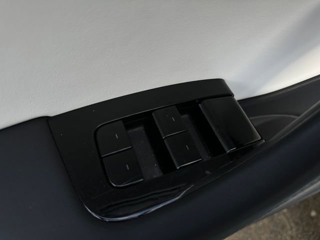 Used 2020 Tesla Model 3 Standard Range Plus image 13