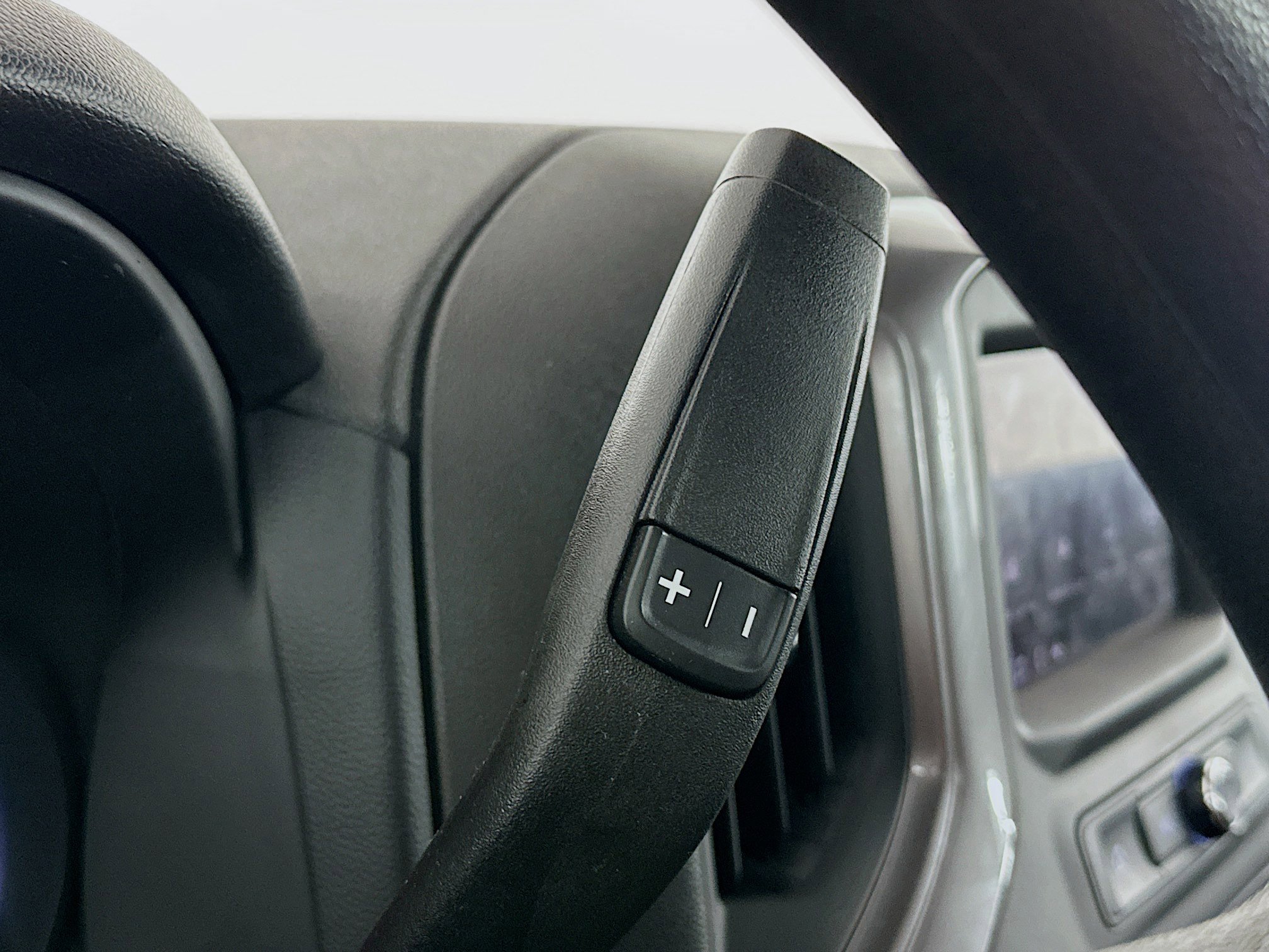 Used 2022 Chevrolet Silverado 1500 Custom image 24