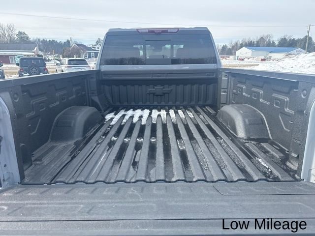 Used 2025 Chevrolet Silverado 2500 ZR2 w/ Technology Package image 6