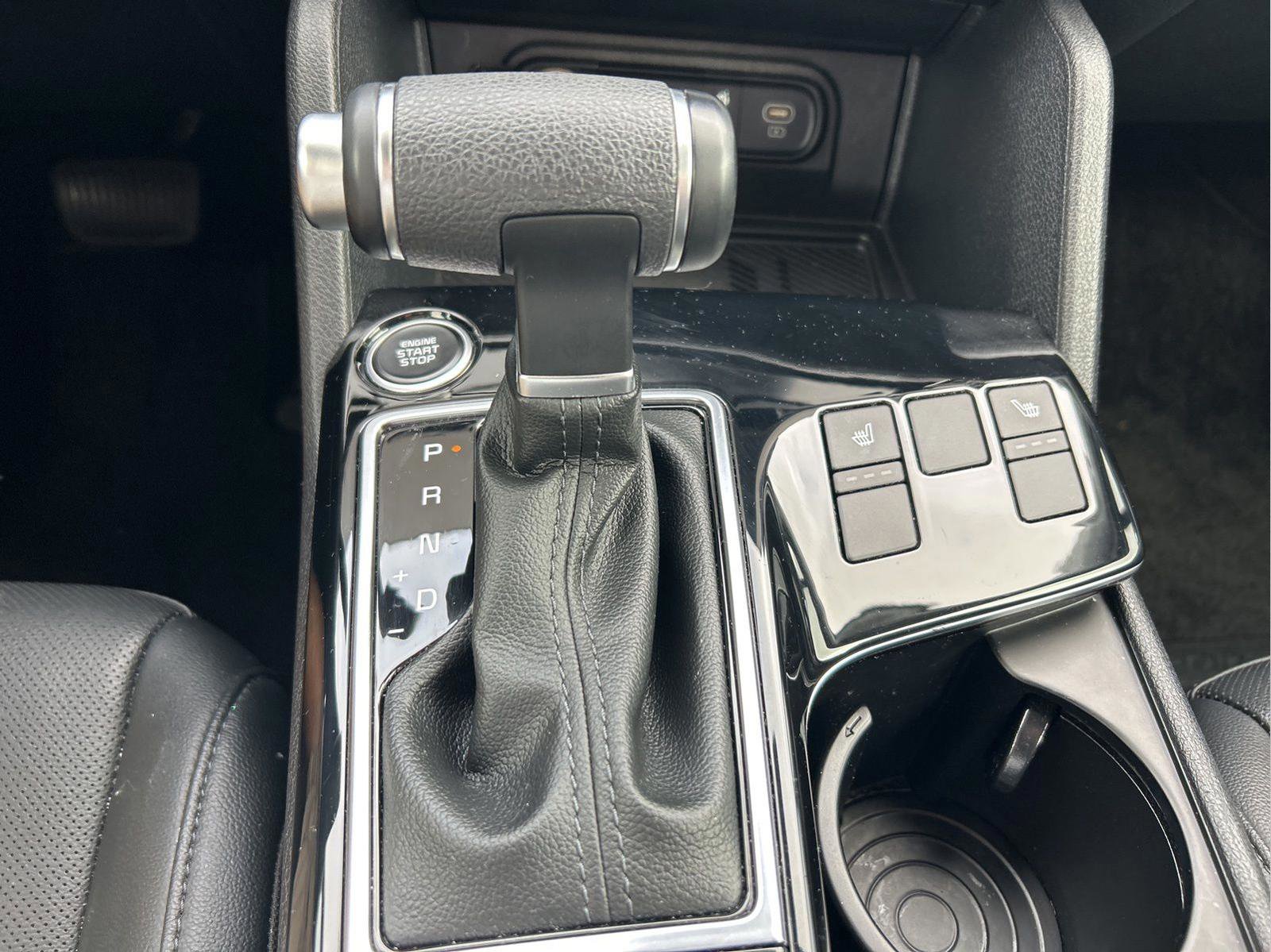 Used 2024 Kia Sportage EX image 30