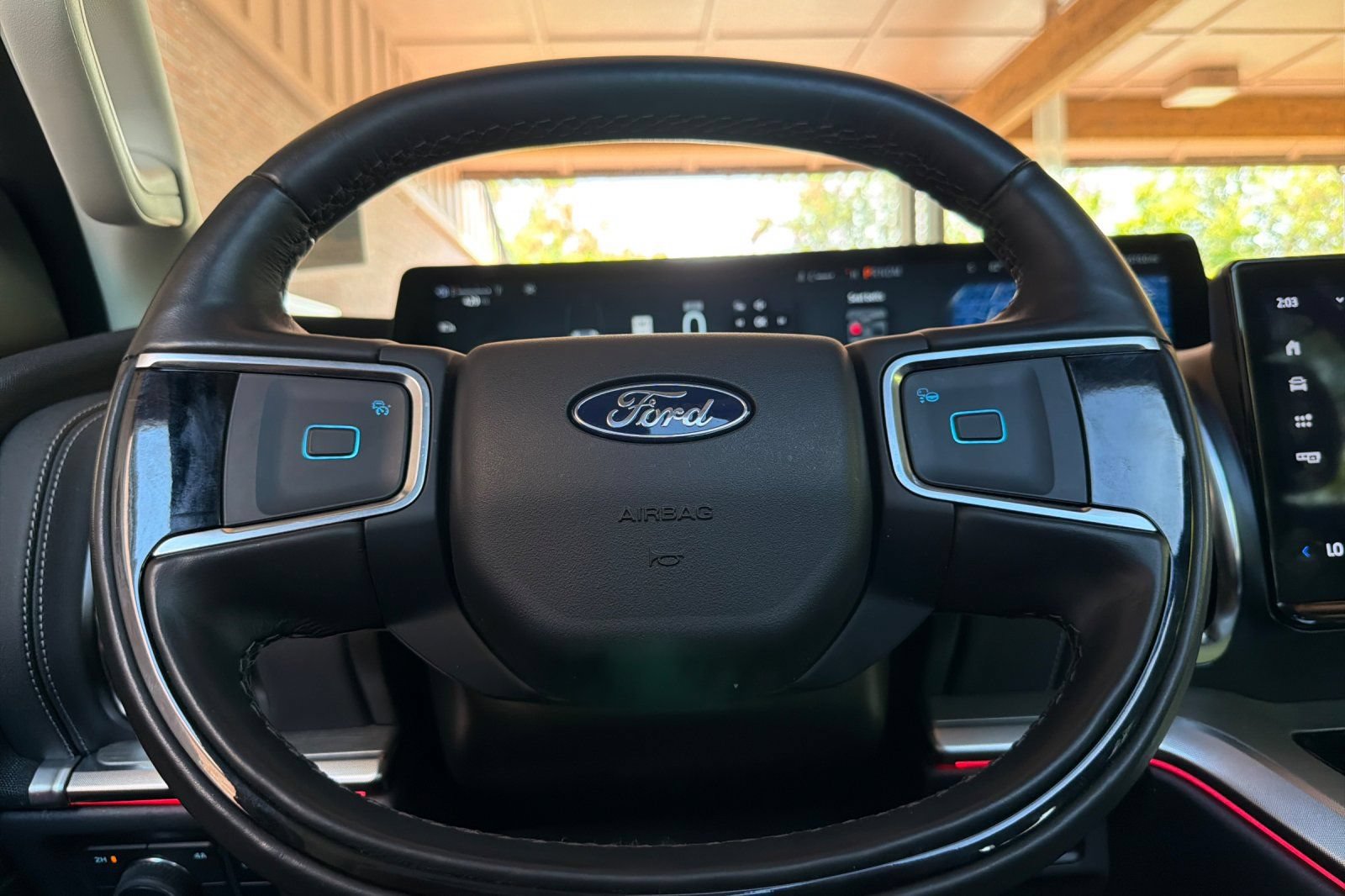 Used 2025 Ford Expedition Max Platinum AWD/4WD image 33