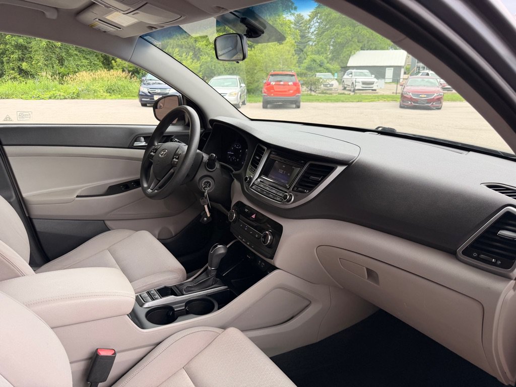 Used 2016 Hyundai Tucson SE w/ Option Group 02 AWD/4WD image 16