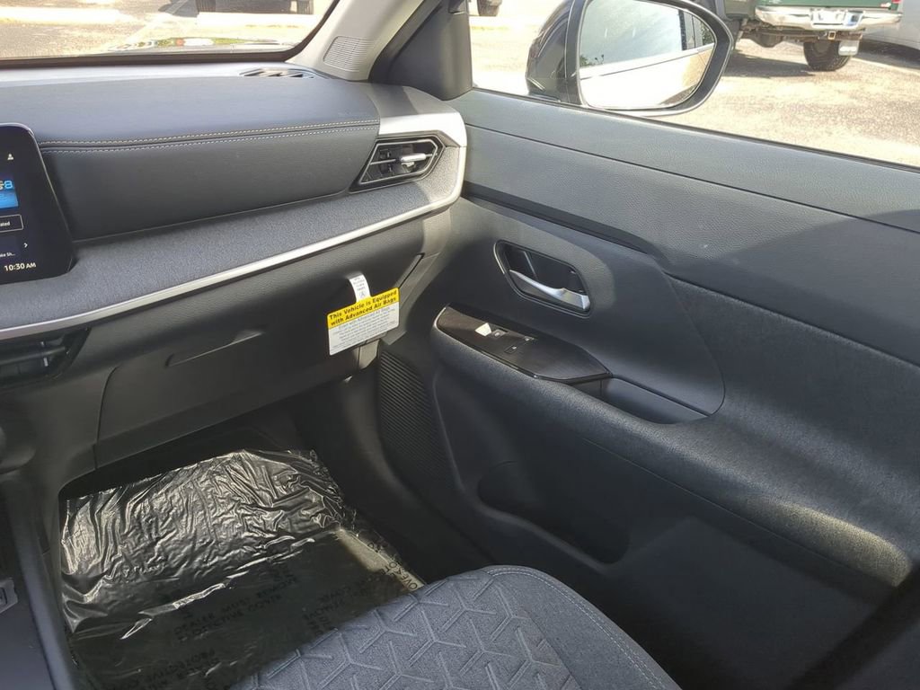 Used 2026 Nissan Kicks SV image 17