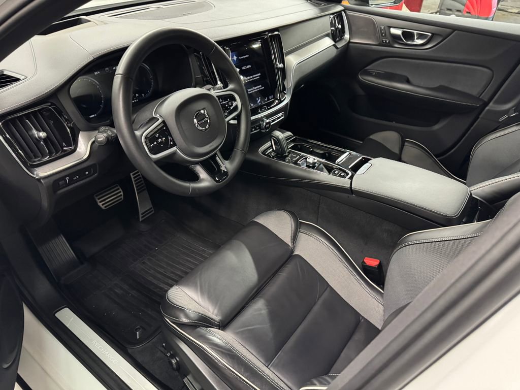 Used 2022 Volvo S60 T8 R-Design w/ Advanced Package image 12