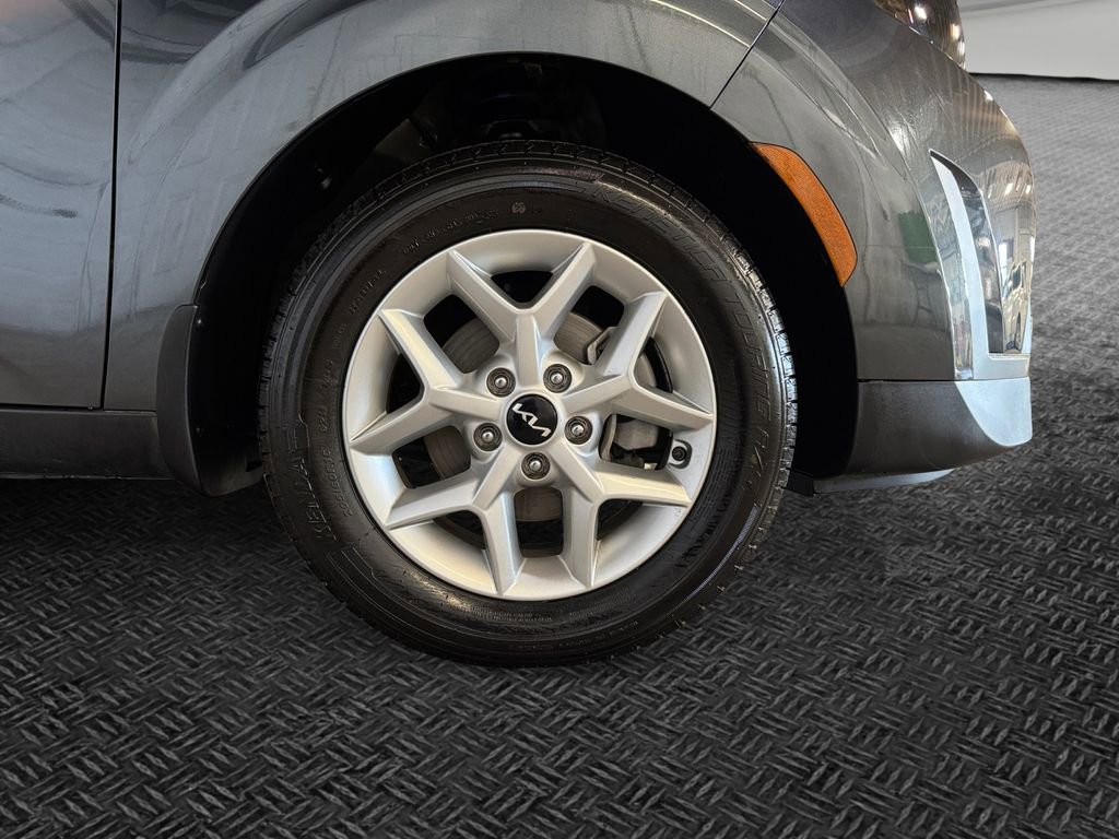 Certified 2023 Kia Soul S FWD image 11