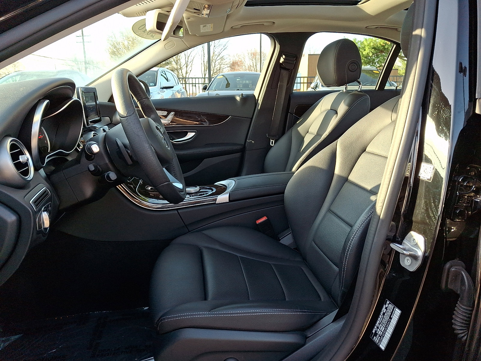 Used 2018 Mercedes-Benz C 300 4MATIC Sedan image 14