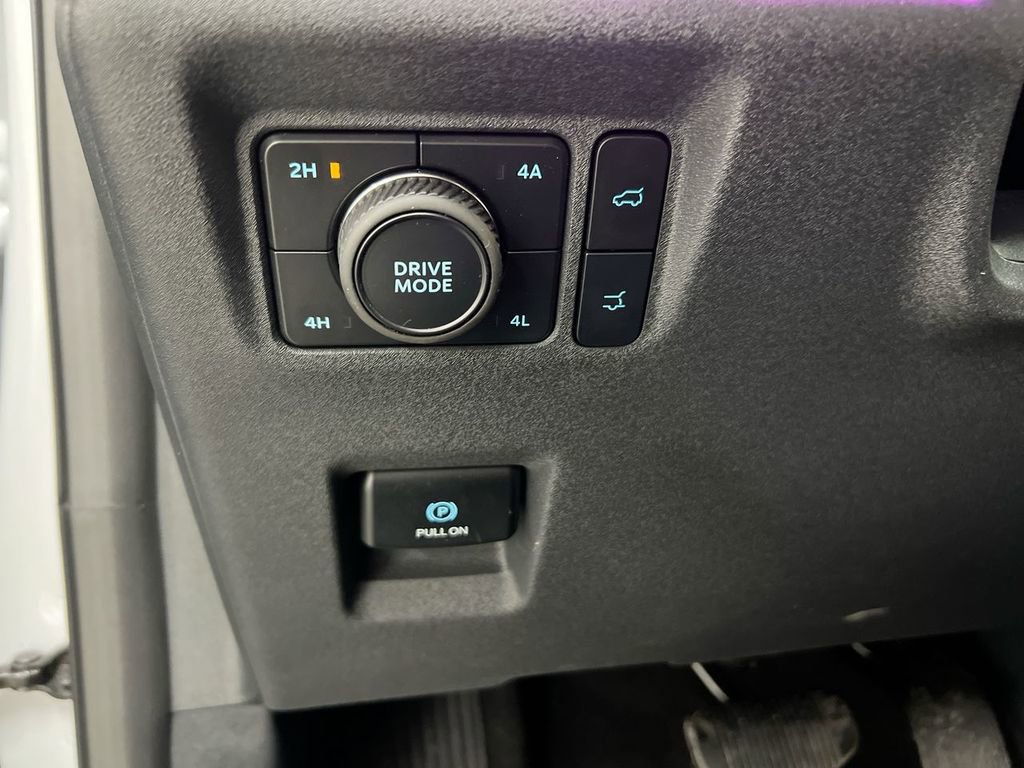 Used 2025 Ford Expedition Max Platinum image 19