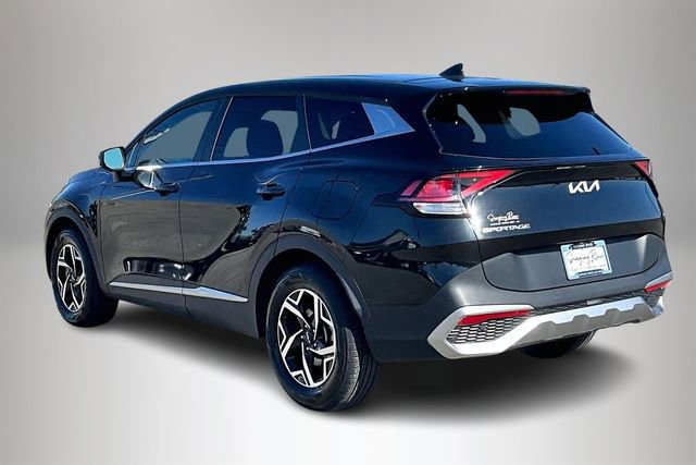 Used 2024 Kia Sportage LX image 4