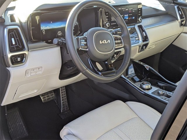 Used 2024 Kia Sorento SX Prestige image 11