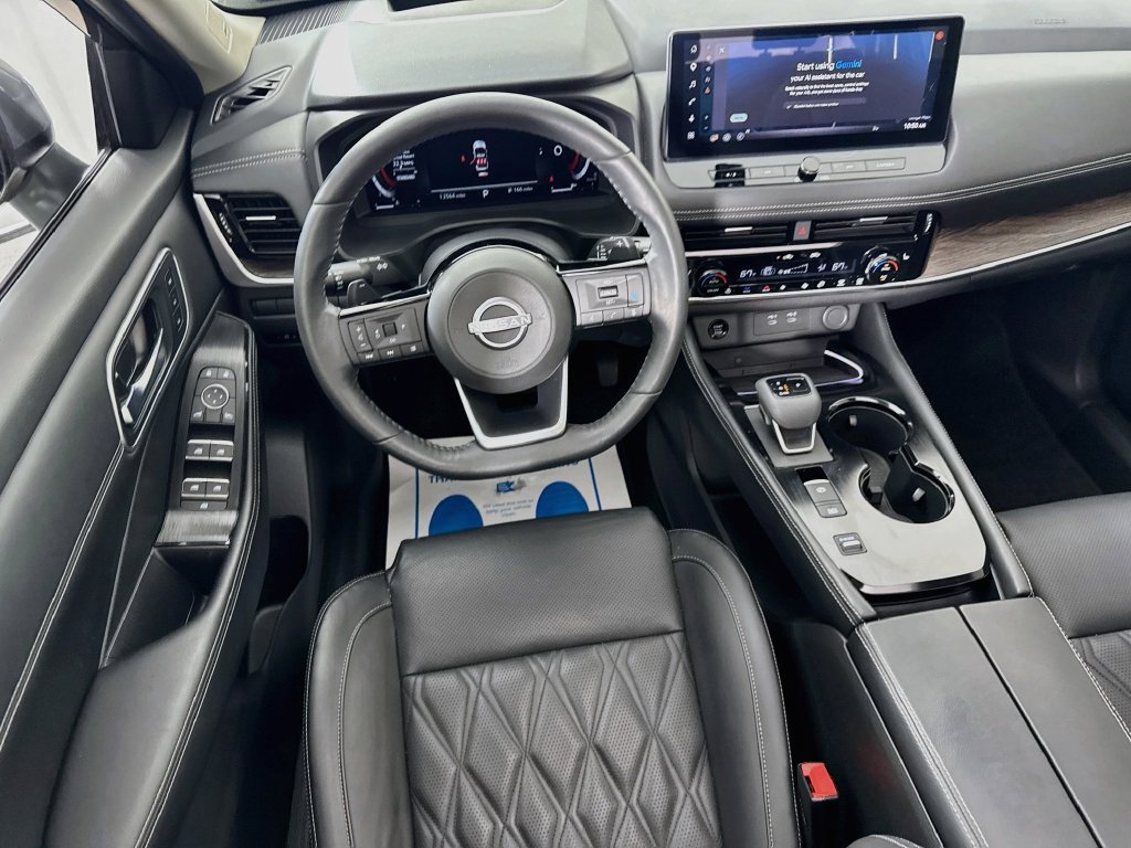 Used 2024 Nissan Rogue Platinum w/ Platinum Premium Package FWD image 28