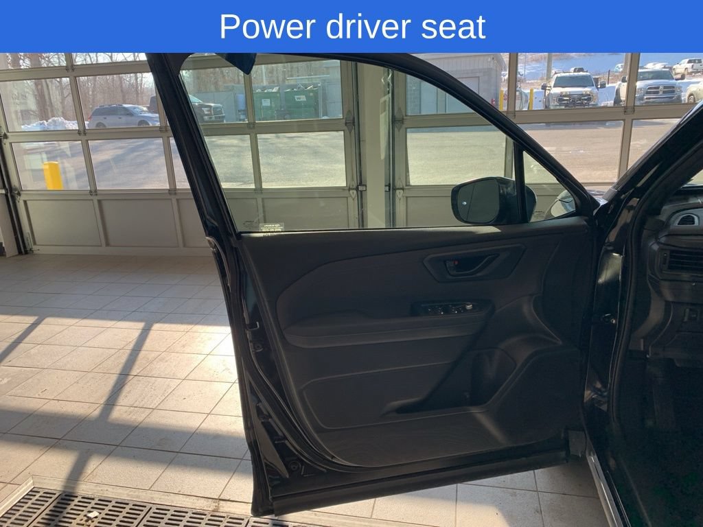 Used 2025 Subaru Forester Premium AWD/4WD image 12