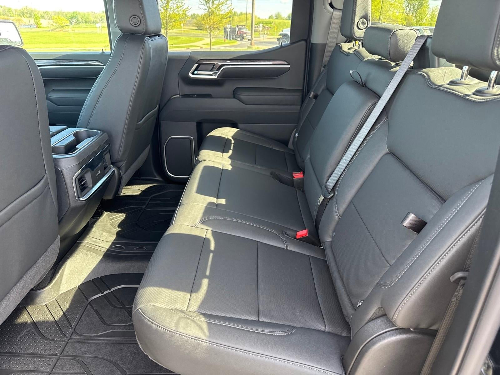 New 2026 Chevrolet Silverado 1500 LTZ AWD/4WD image 6