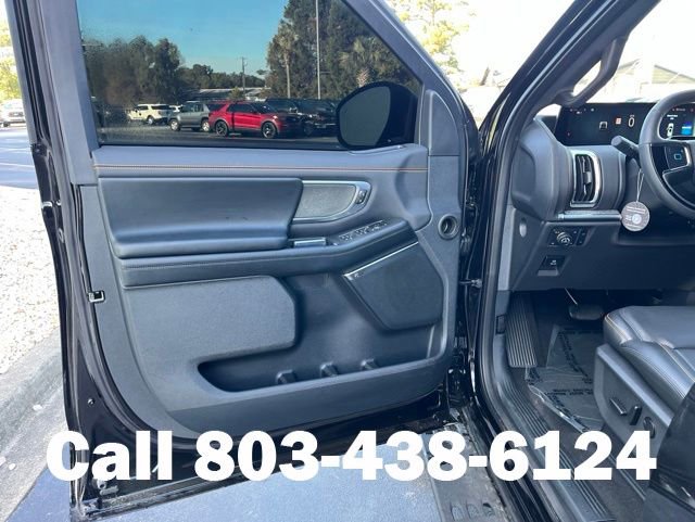 Used 2025 Ford Expedition Tremor AWD/4WD image 4
