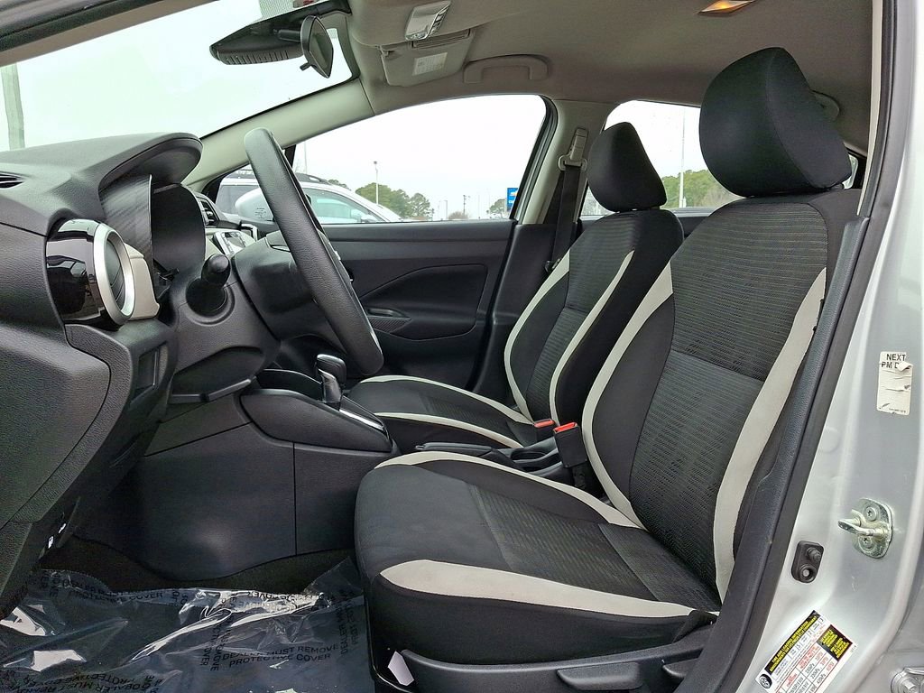 Used 2021 Nissan Versa SV image 14