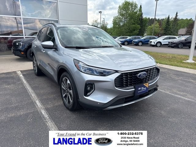 Certified 2023 Ford Escape Platinum w/ Class II Trailer Tow Package AWD/4WD image 1