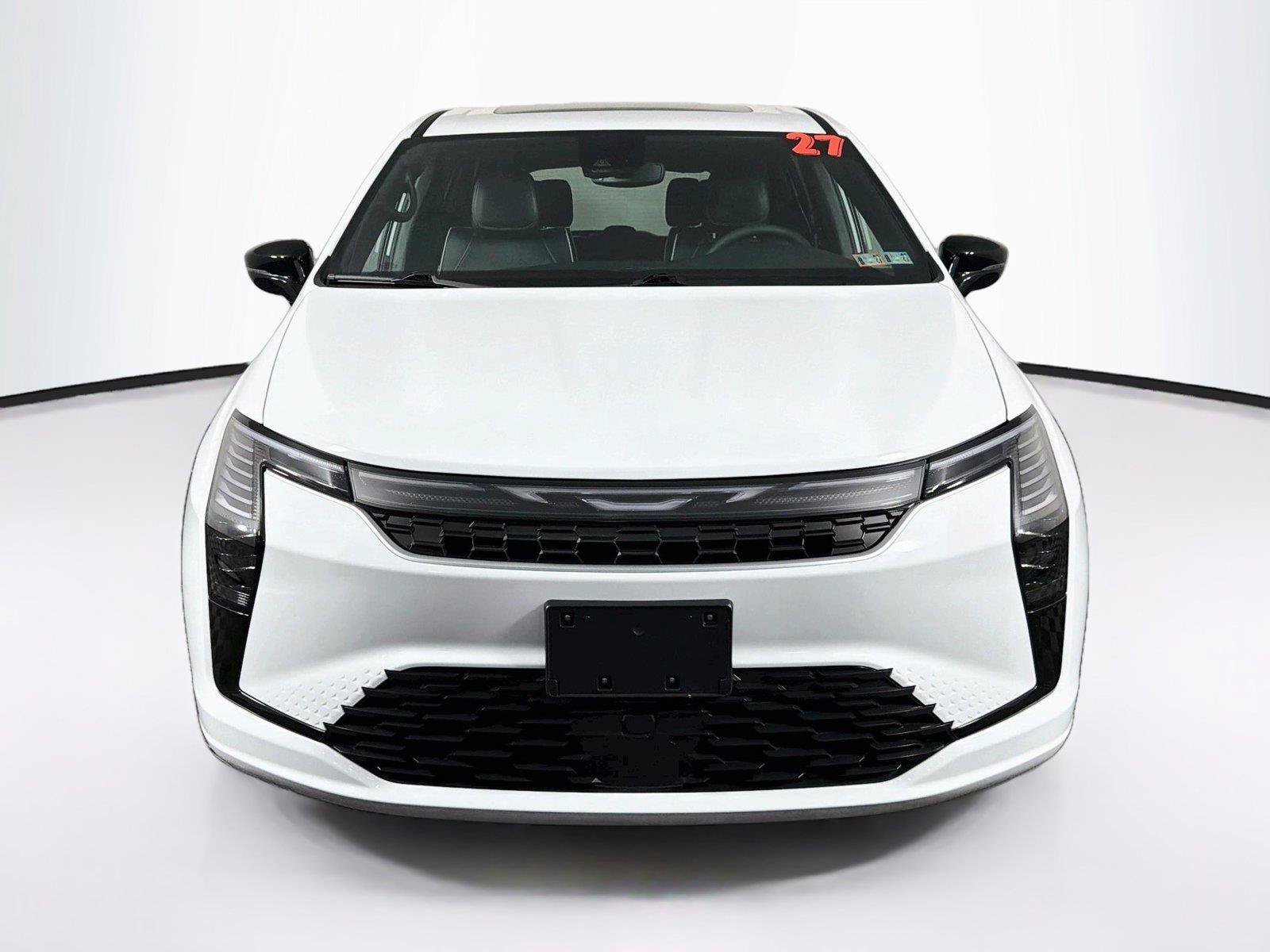 Used 2027 Chrysler Pacifica Limited FWD image 6