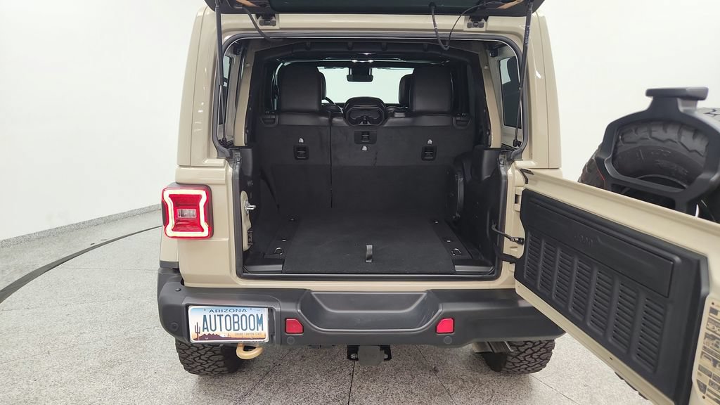 Used 2022 Jeep Wrangler Unlimited Rubicon w/ Trailer Tow Package AWD/4WD image 25