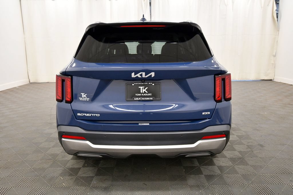 Certified 2024 Kia Sorento S AWD/4WD image 6
