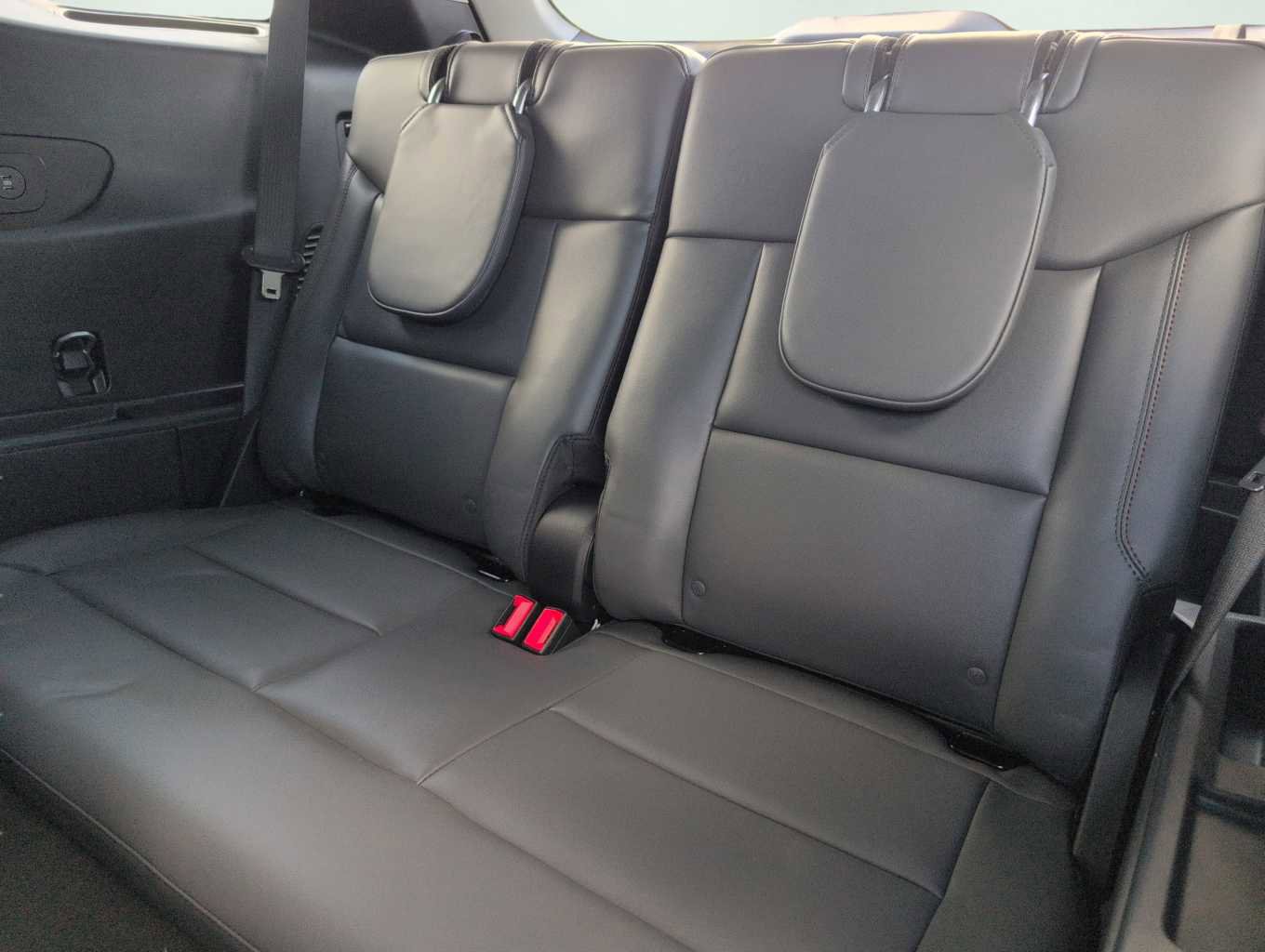 New 2025 Ford Explorer Active w/ Active Comfort Package image 11