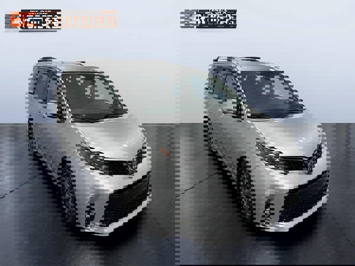 Used 2020 Toyota Sienna SE image 7