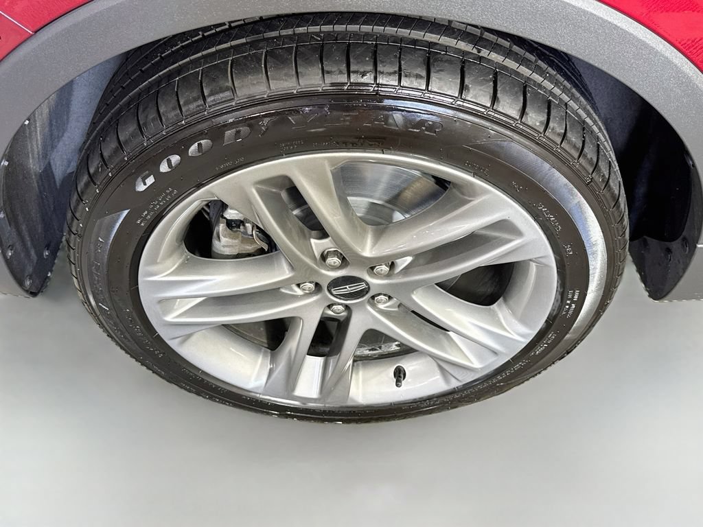 Used 2019 Lincoln MKC Reserve w/ MKC Climate Package AWD/4WD image 4