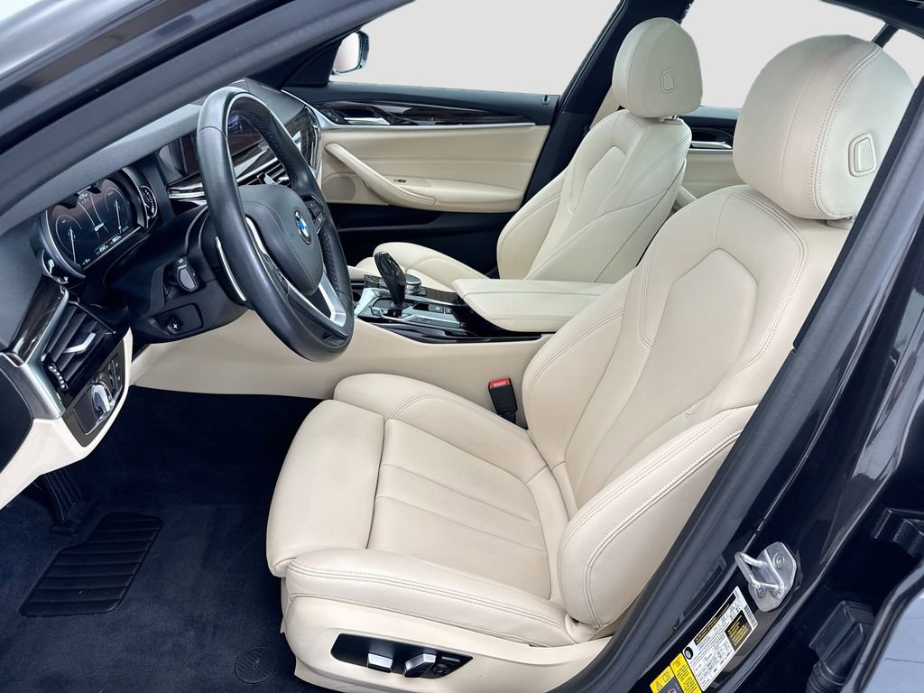 Used 2019 BMW 530e w/ Convenience Package image 18
