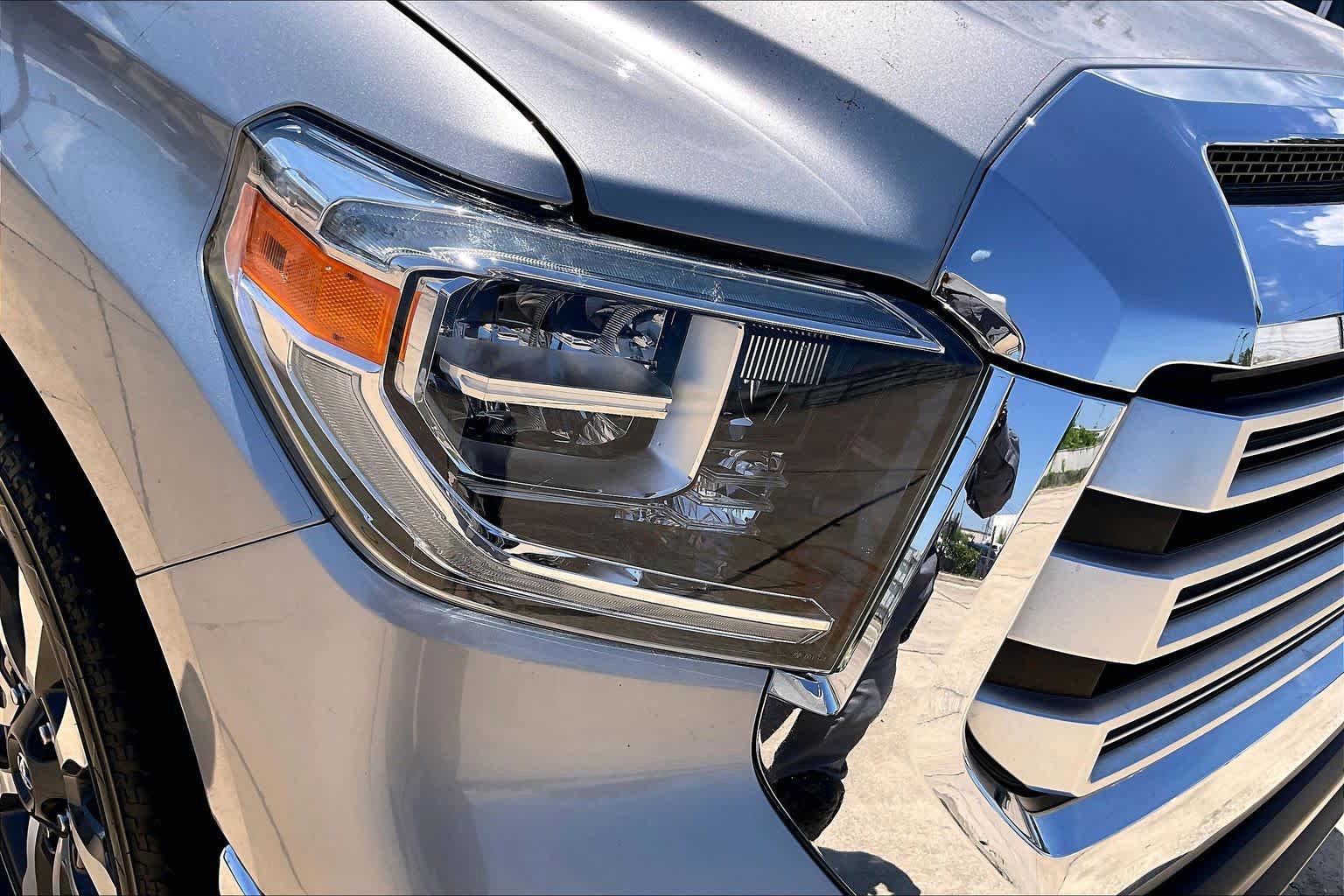 Used 2020 Toyota Tundra Limited w/ Limited Premium Package RWD image 28