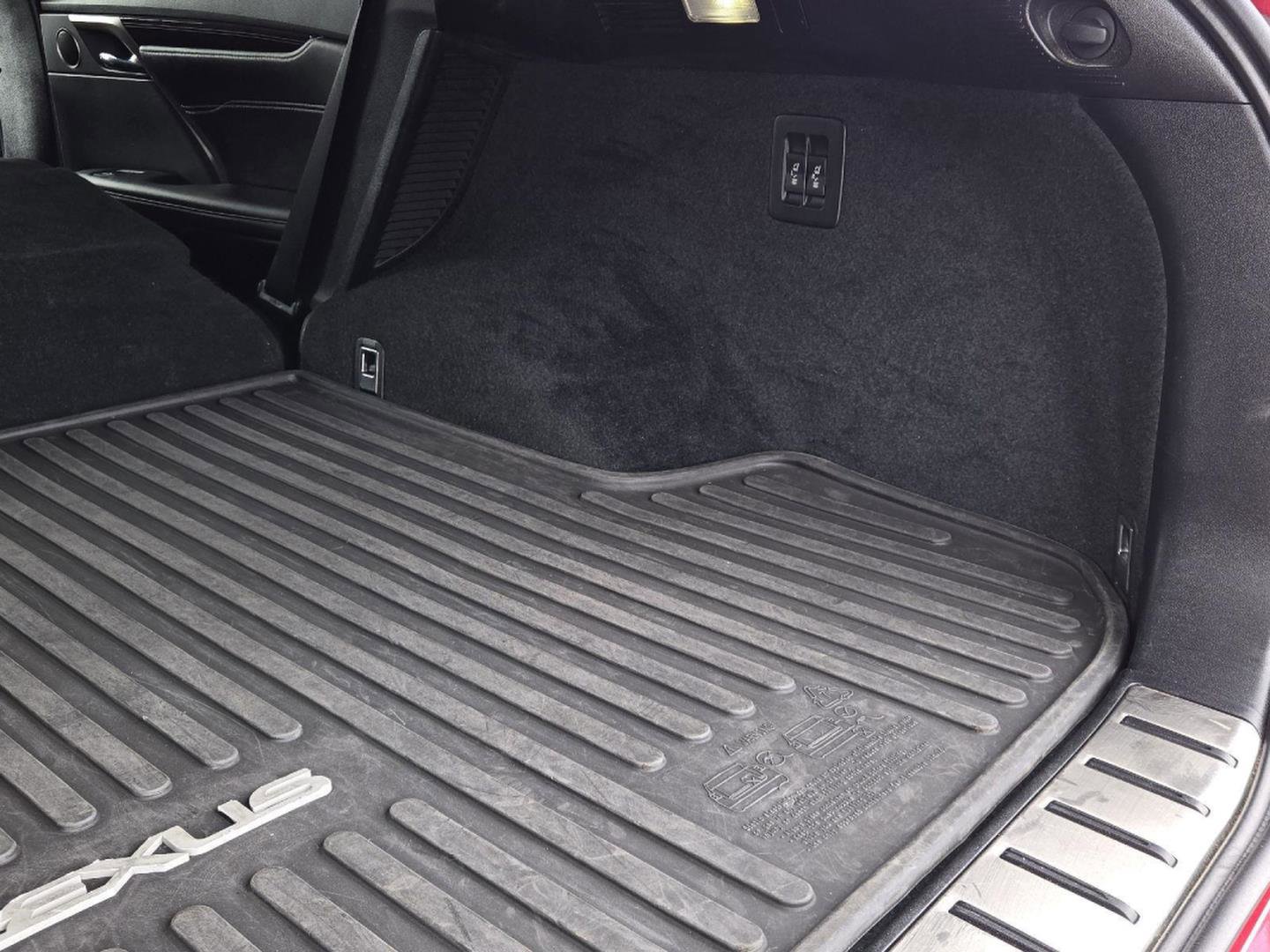 Used 2022 Lexus RX 450h AWD w/ Luxury Package image 11