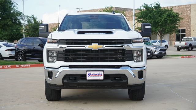 Used 2024 Chevrolet Silverado 2500 LT AWD/4WD image 2