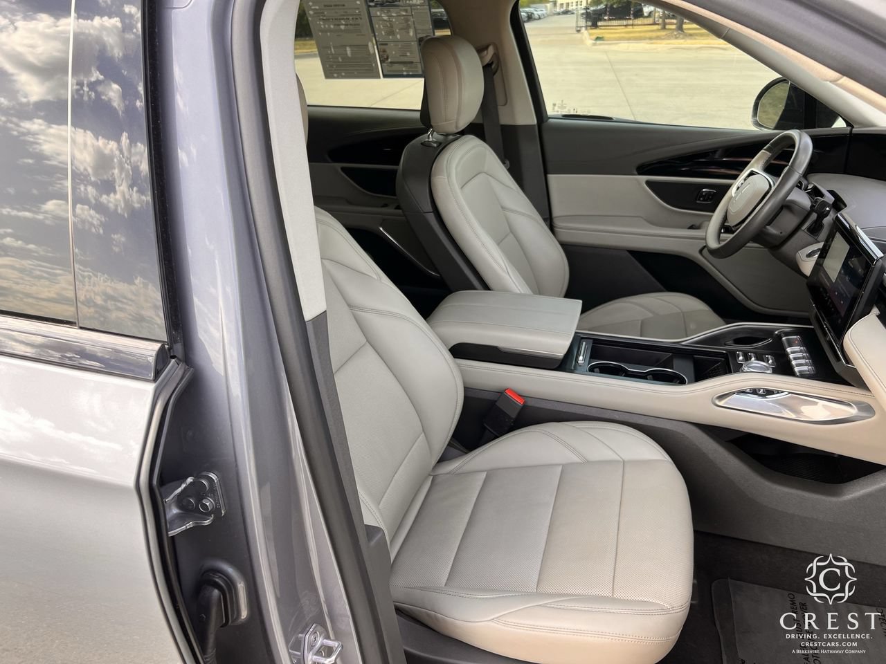 Used 2024 Lincoln Nautilus Premier w/ Equipment Group 102A AWD/4WD image 26