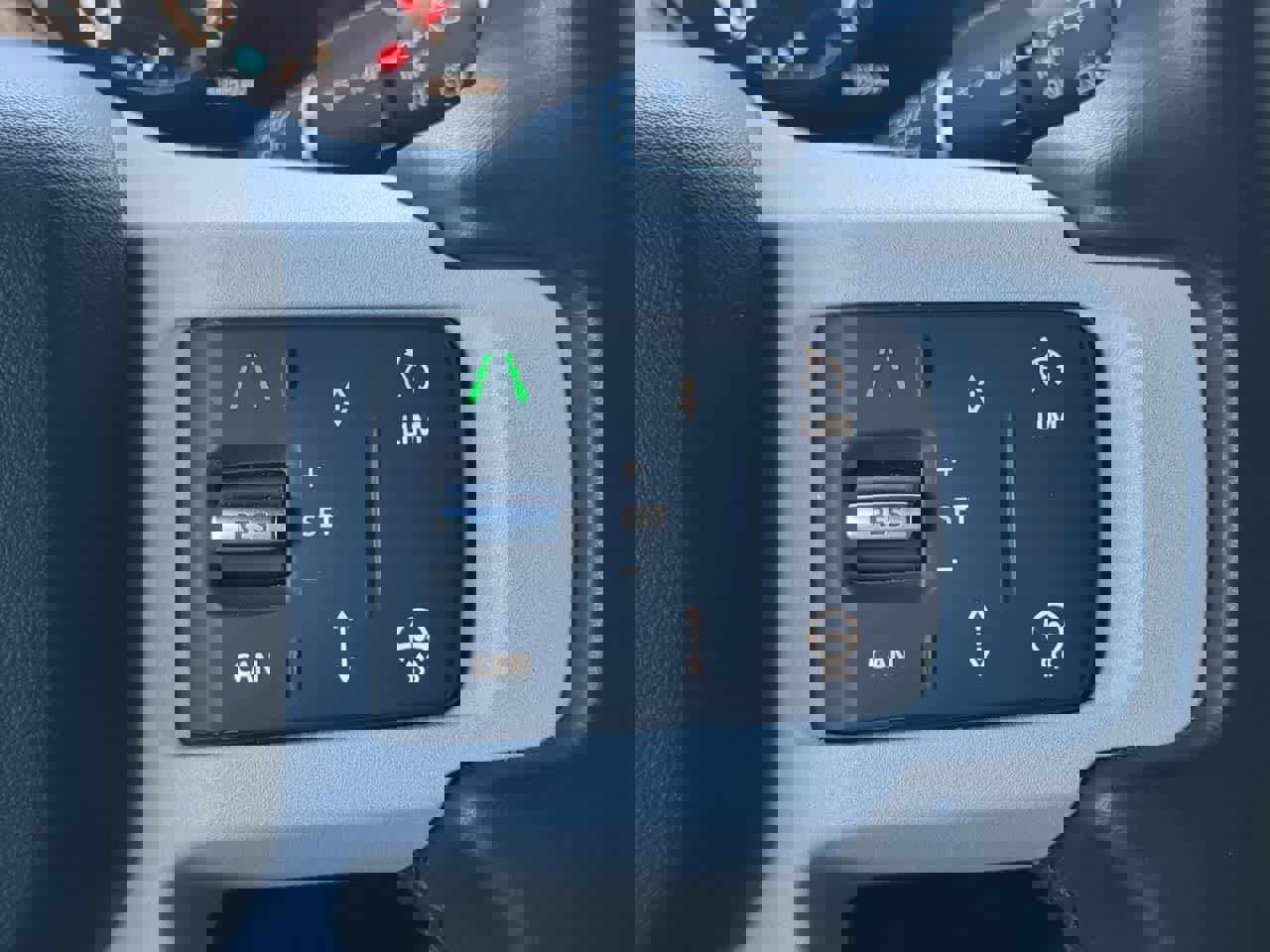 Used 2025 Land Rover Defender 110 S image 26