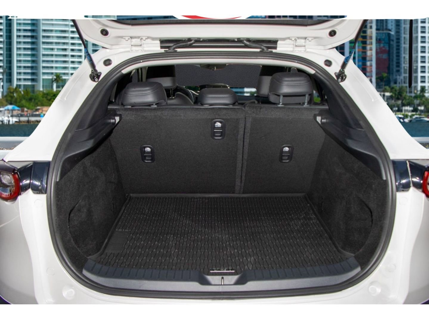 Used 2025 MAZDA CX-30 AWD 2.5 S w/ Preferred Package image 13