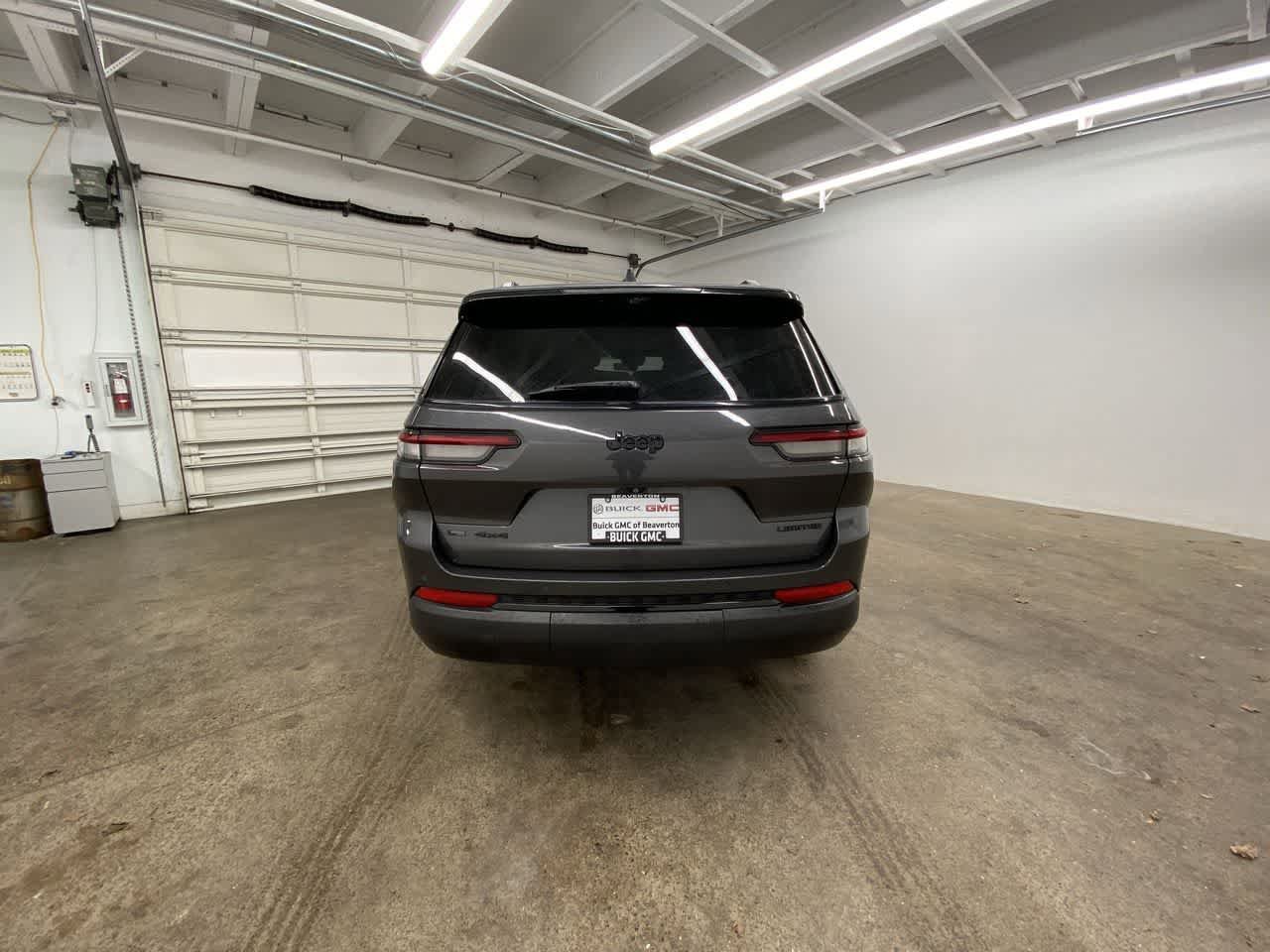 Used 2022 Jeep Grand Cherokee L Limited w/ Luxury Tech Group II AWD/4WD image 5