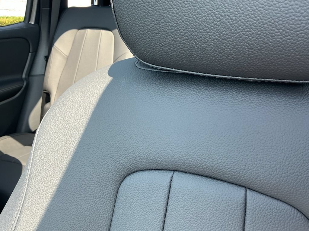 New 2026 Mercedes-Benz GLB 250 4MATIC image 13