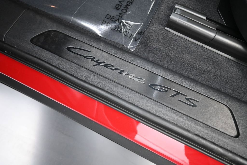 Certified 2026 Porsche Cayenne GTS AWD/4WD image 26
