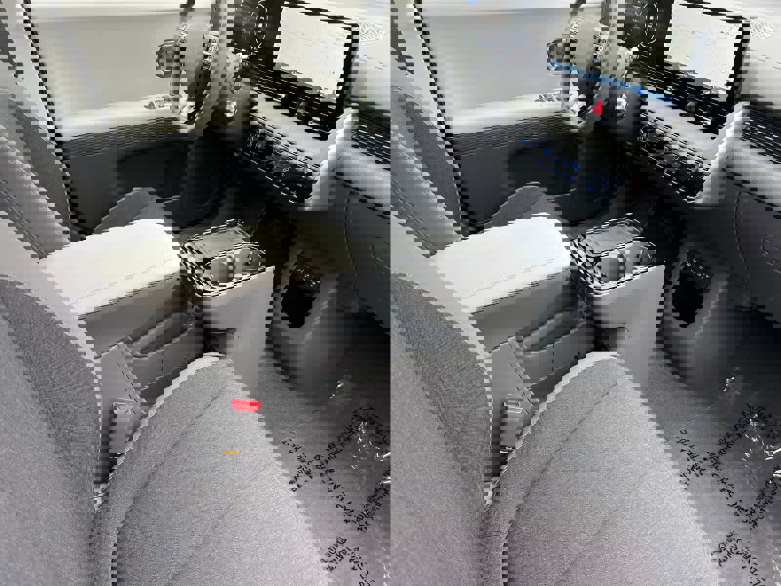 New 2025 Hyundai Ioniq 5 SE image 16