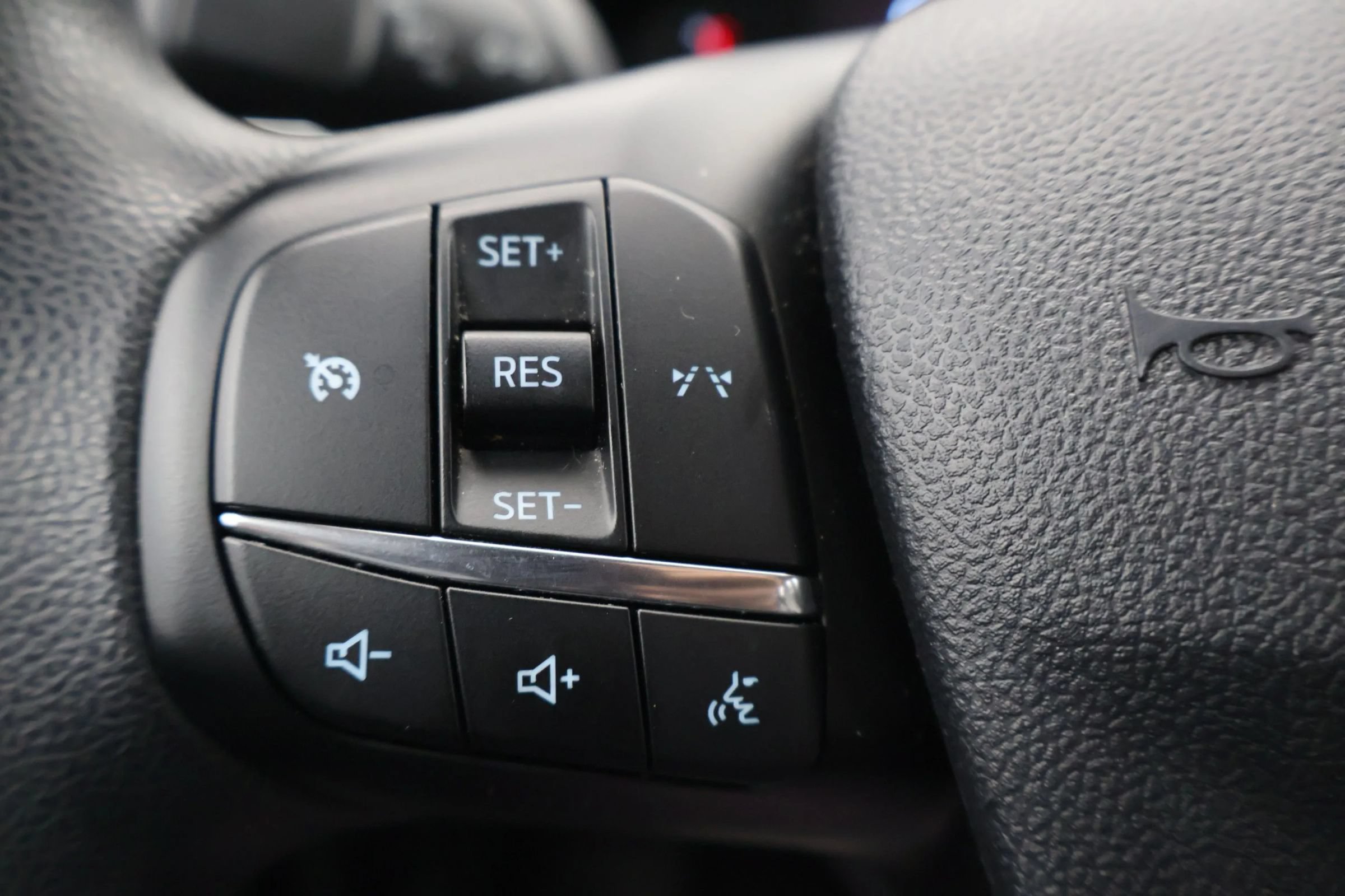 Used 2025 Ford Escape Active FWD image 21
