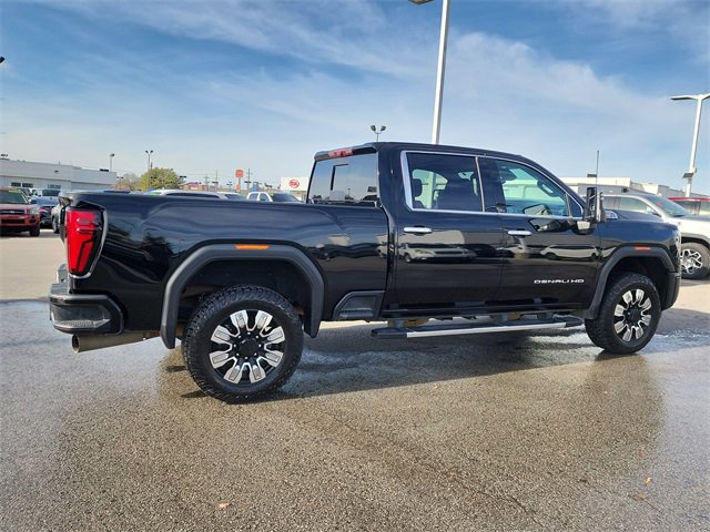 Used 2024 GMC Sierra 2500 Denali w/ Denali Reserve Package image 2