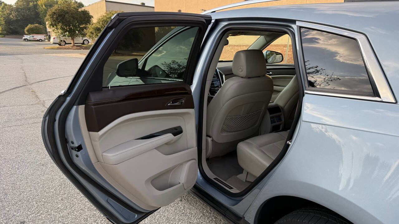 Used 2014 Cadillac SRX Luxury w/ Driver Awareness Package image 14