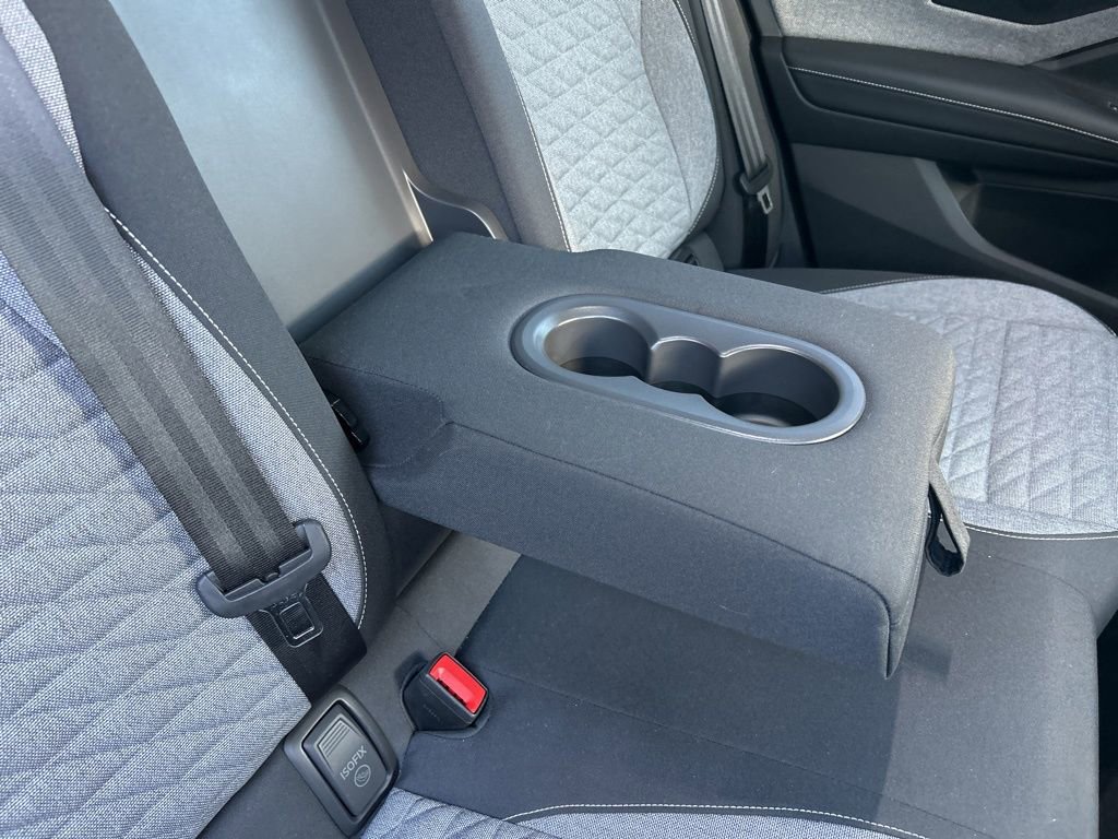 Used 2025 Volkswagen Tiguan S image 47