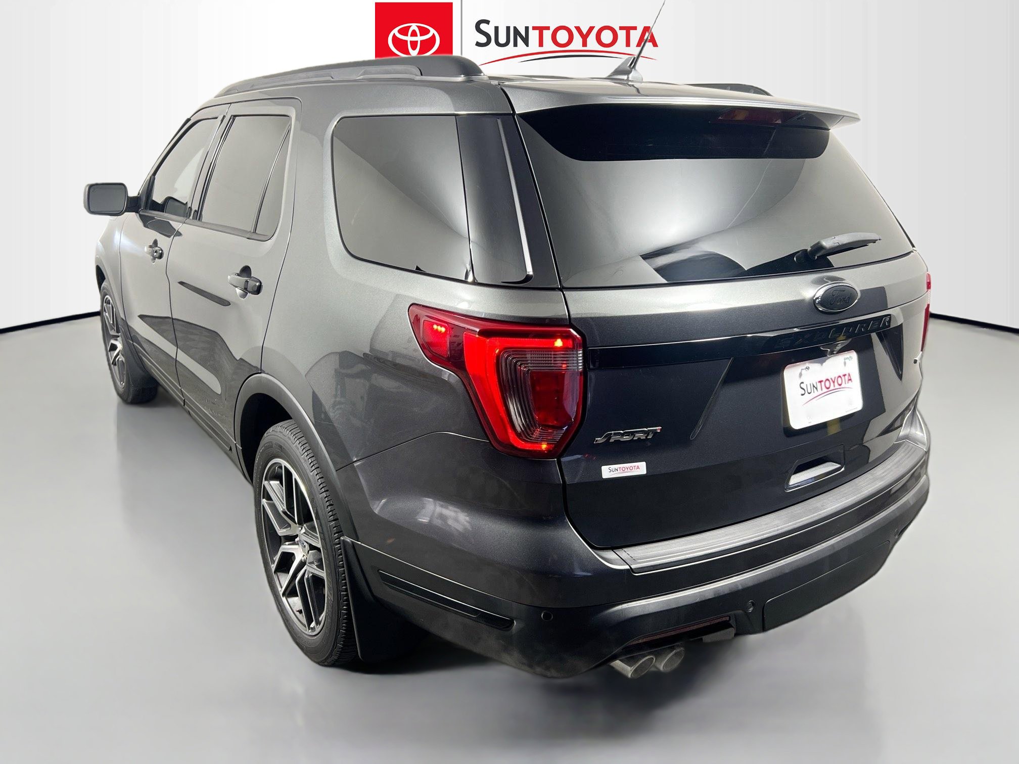 Used 2019 Ford Explorer Sport image 6