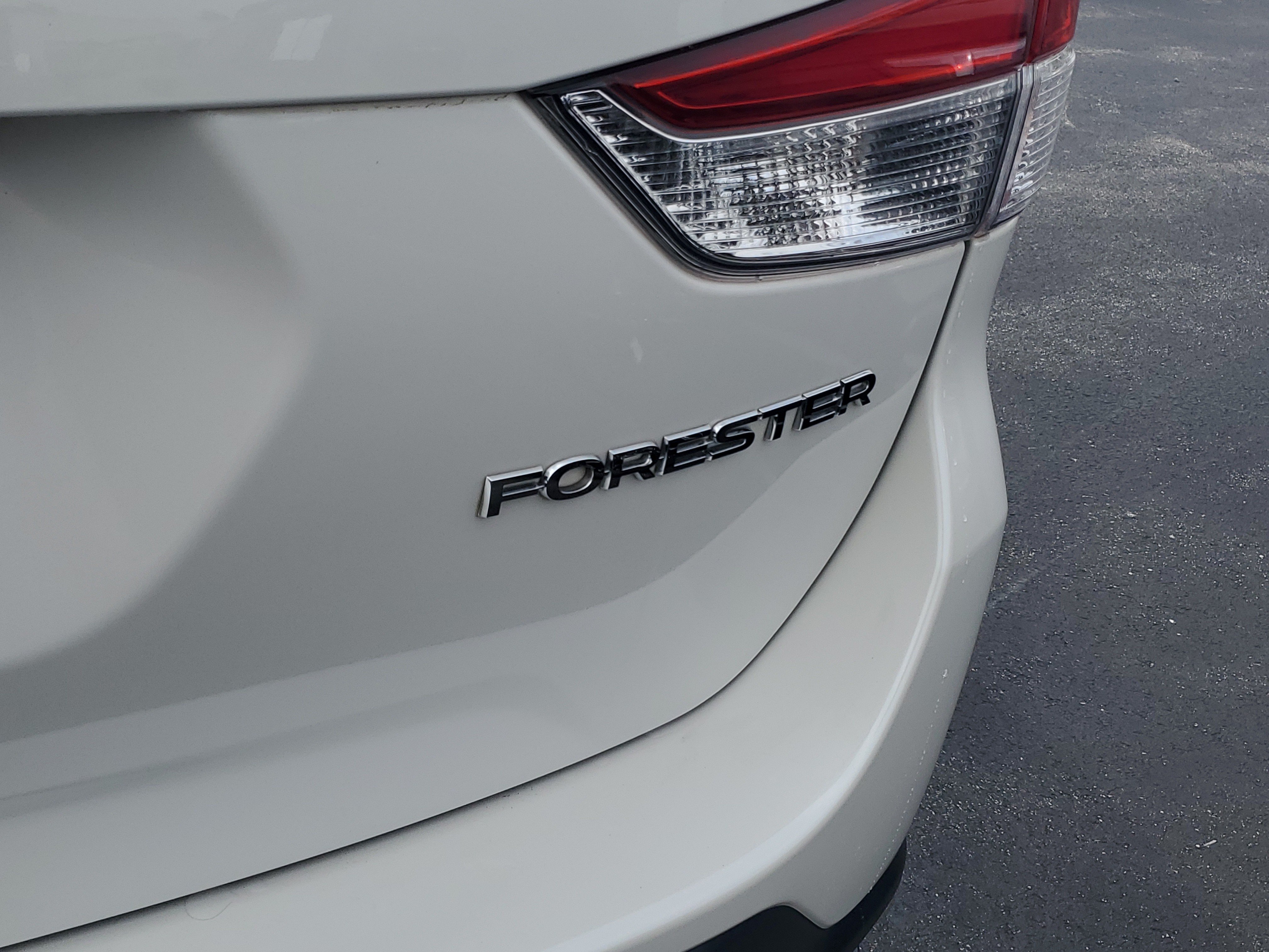 Certified 2024 Subaru Forester Limited AWD/4WD image 8
