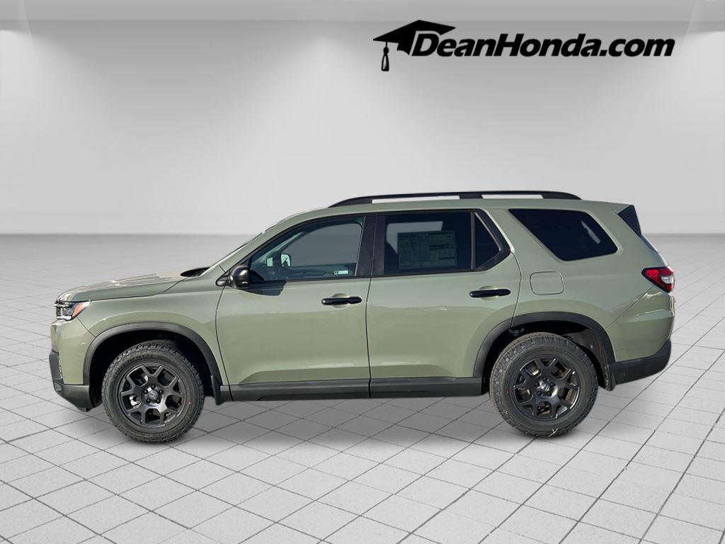 New 2026 Honda Pilot TrailSport image 2